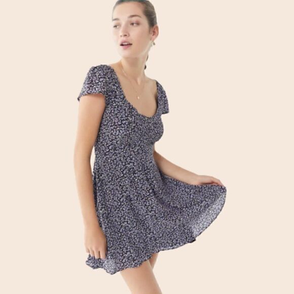 UO Finnigan Floral Mini Dress Size XS - Picture 2 of 13